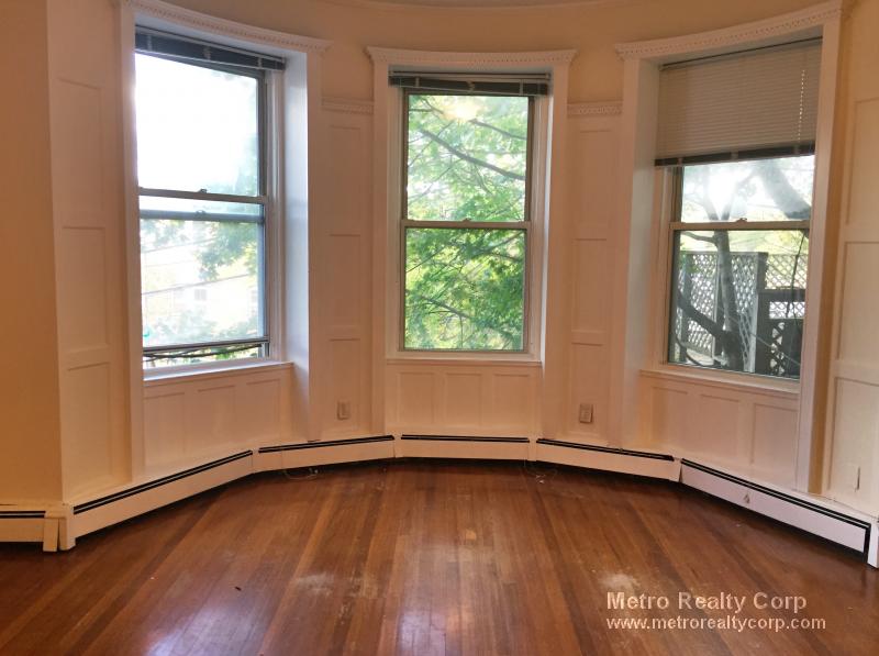 Studio bed, 1 bath apartment for rent at 35 Garrison Rd Unit 2, Washington Square — photo 3 of 6