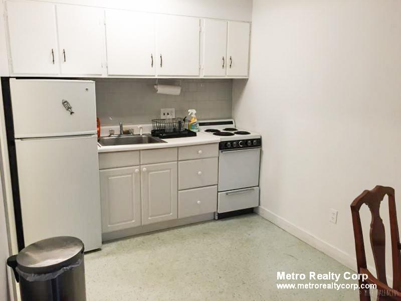 Studio bed, 1 bath apartment for rent at 35 Garrison Rd Unit 5, Washington Square — photo 4 of 5