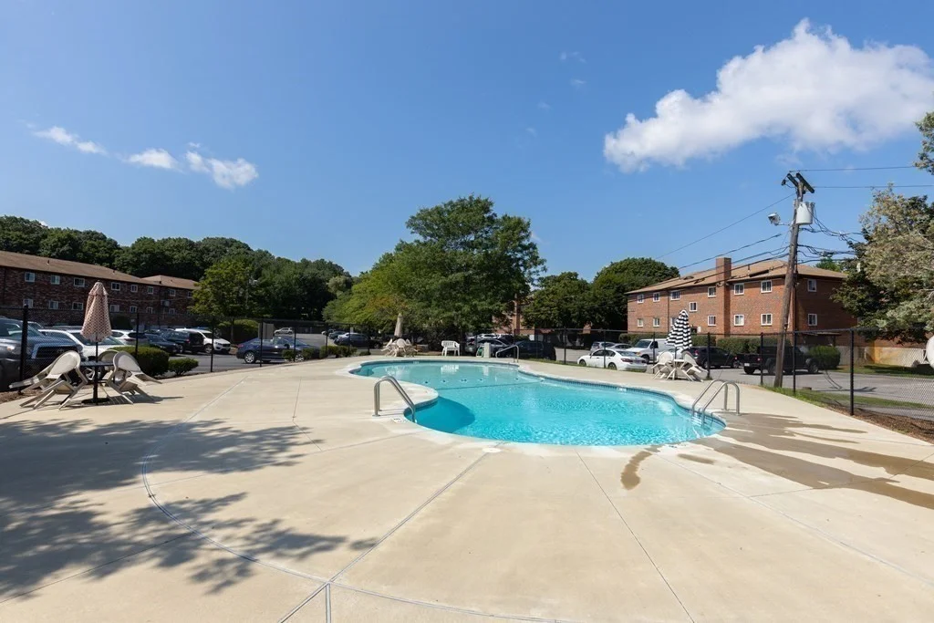 2 bed, 1 bath apartment for rent at 35 Gates St Unit 6, West Roxbury — photo 11 of 12