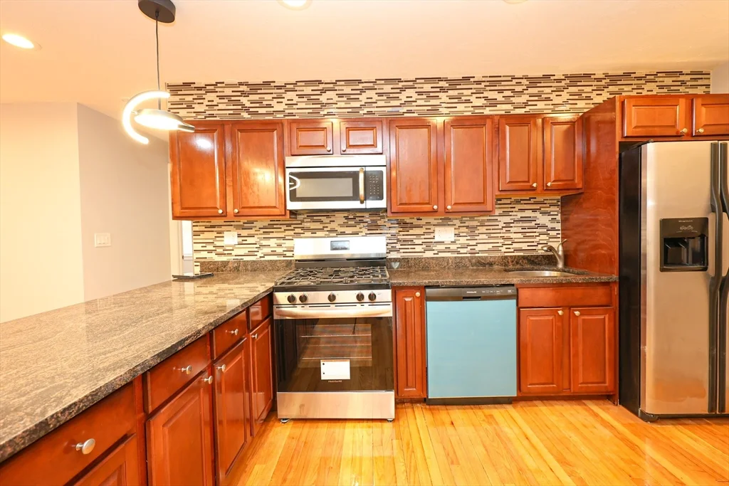 3 bed, 1 bath apartment for rent at 35 Gleason Unit 1, Dorchester — photo 8 of 16