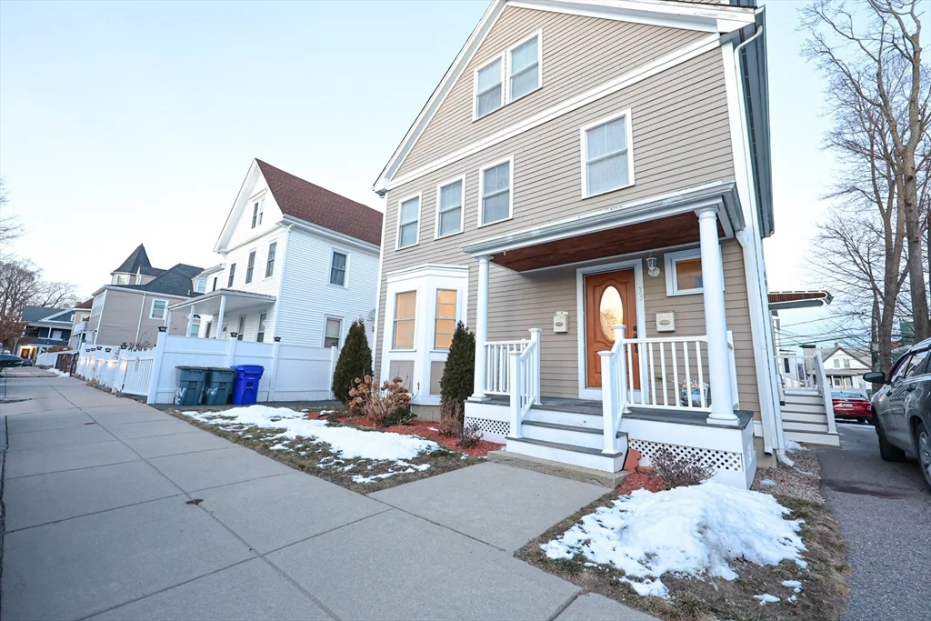 3 bed, 1 bath apartment for rent at 35 Gleason Unit 1, Dorchester — photo 14 of 16