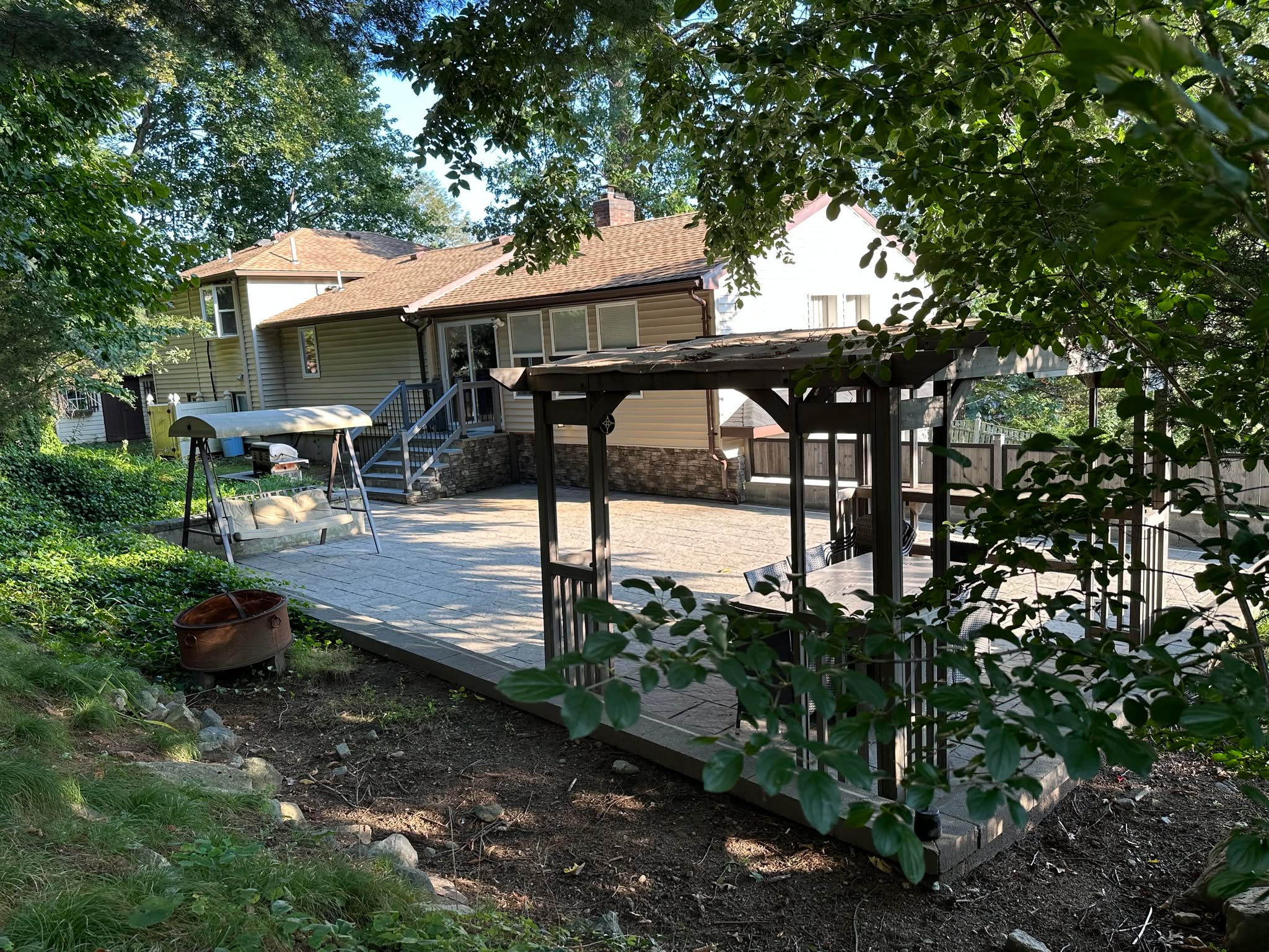 3 bed, 2 bath apartment for rent at 35 Glen Circle Unit 1, Piety Corner Historic District — photo 55 of 56