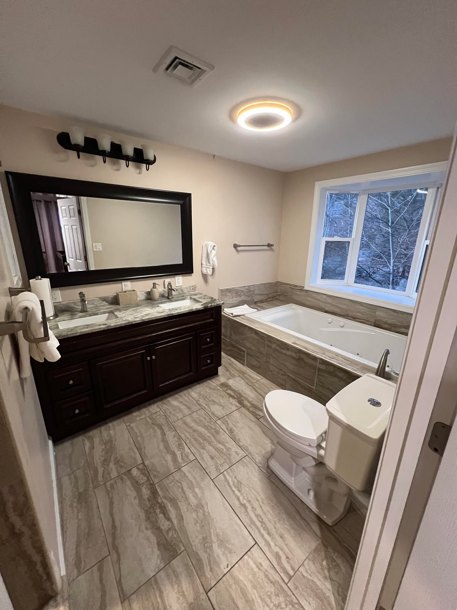3 bed, 2 bath apartment for rent at 35 Glen Circle Unit 1, Piety Corner Historic District — photo 56 of 56