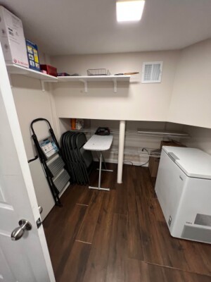3 bed, 2 bath apartment for rent at 35 Glen Circle Unit 1, Piety Corner Historic District — photo 16 of 56
