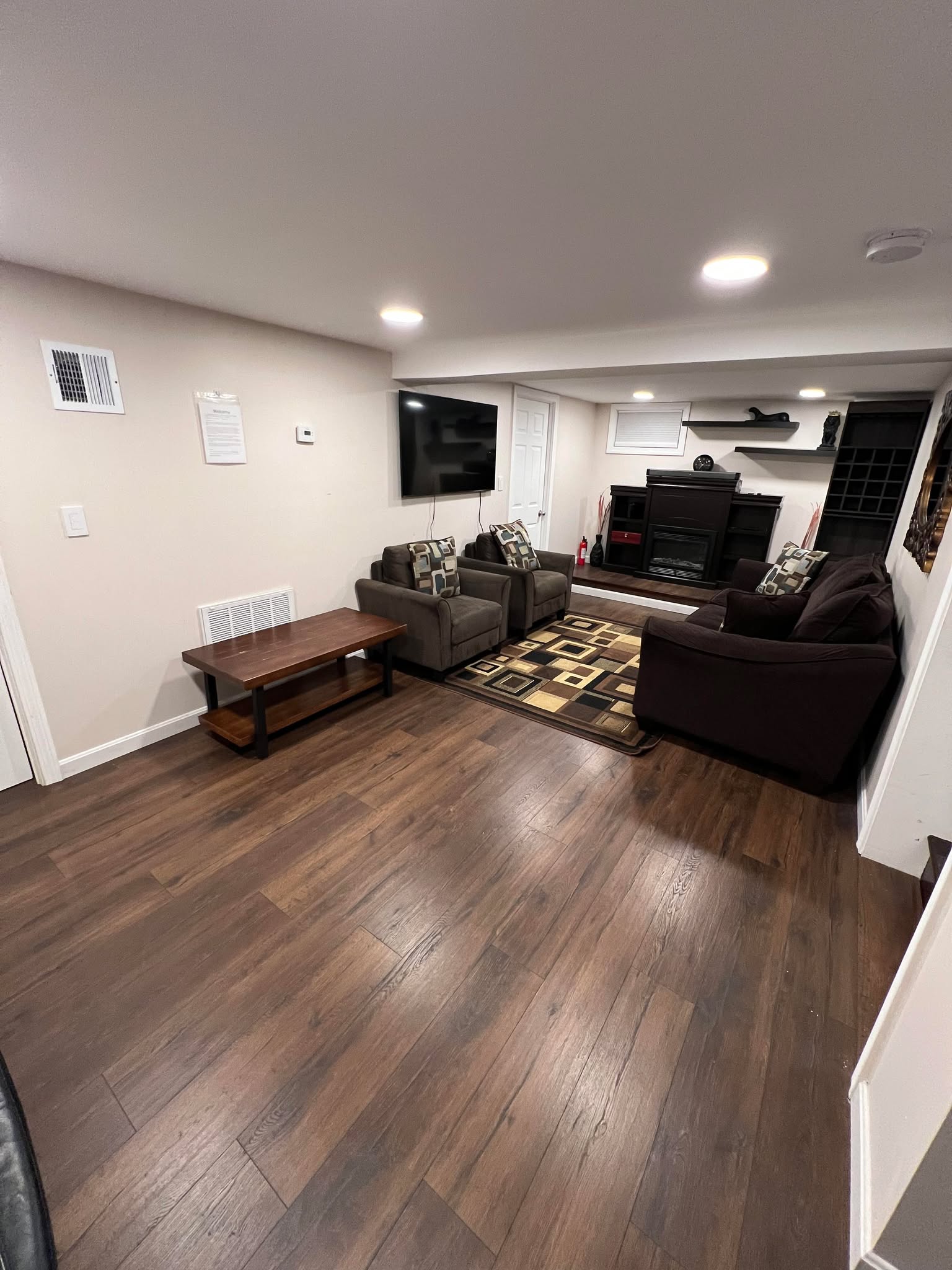 3 bed, 2 bath apartment for rent at 35 Glen Circle Unit 1, Piety Corner Historic District — photo 10 of 56