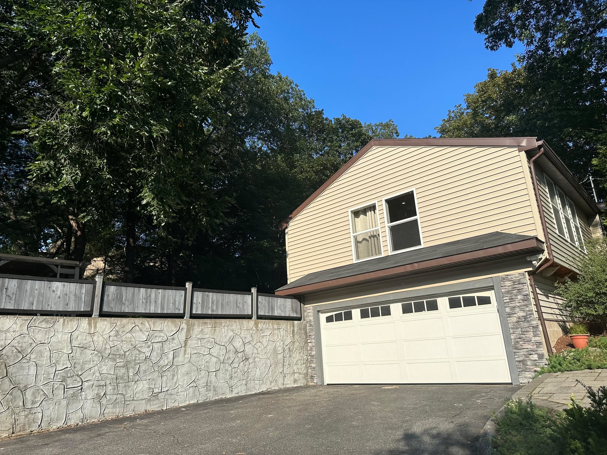 3 bed, 2 bath apartment for rent at 35 Glen Circle Unit 1, Piety Corner Historic District — photo 51 of 56