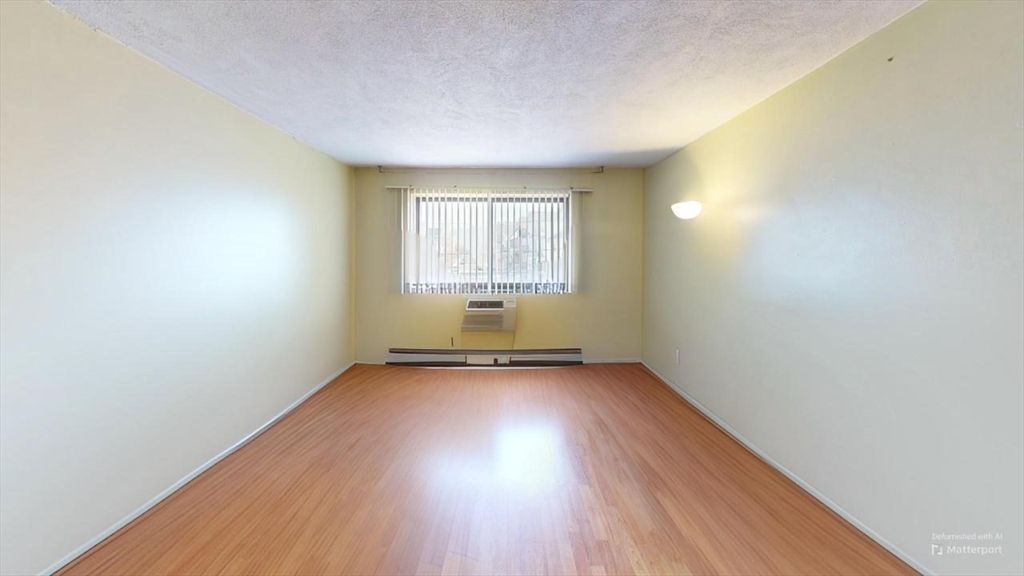 1 bed, 1 bath apartment for rent at 35 Glencoe Unit 36, Boston — photo 7 of 13
