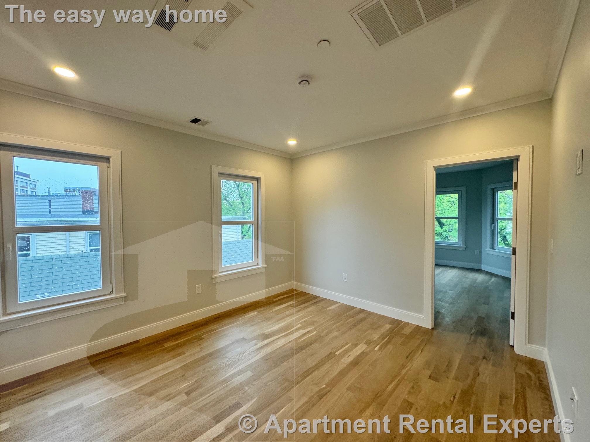 2 bed, 2 bath apartment for rent at 35 Gore St Unit 3, East Cambridge — photo 2 of 10