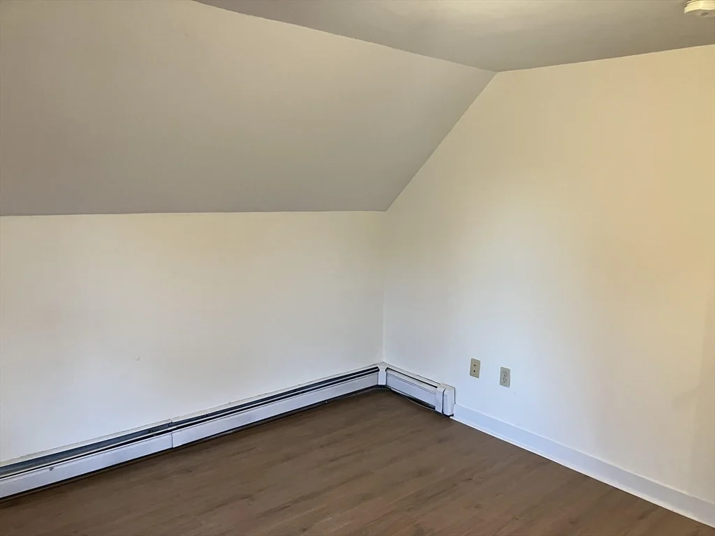 3 bed, 2 bath apartment for rent at 35 Gorham St Unit 2, Baldwin — photo 18 of 27