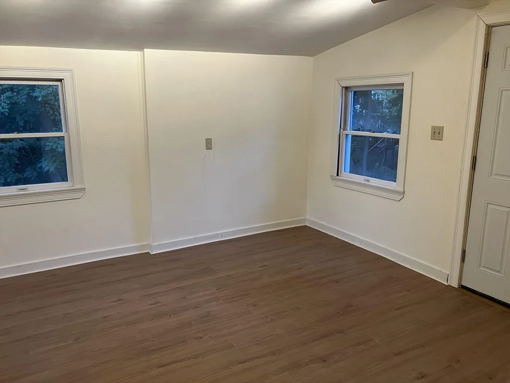 3 bed, 2 bath apartment for rent at 35 Gorham St Unit 2, Baldwin — photo 15 of 27