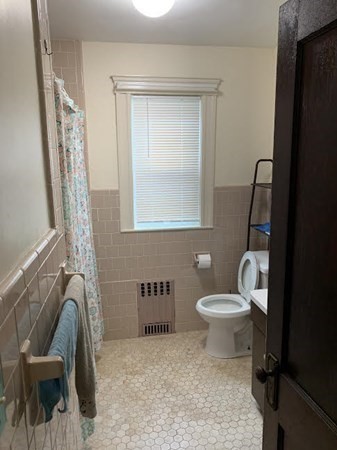 3 bed, 1 bath apartment for rent at 35 Grant Ave Unit 1, Waverley — photo 17 of 30