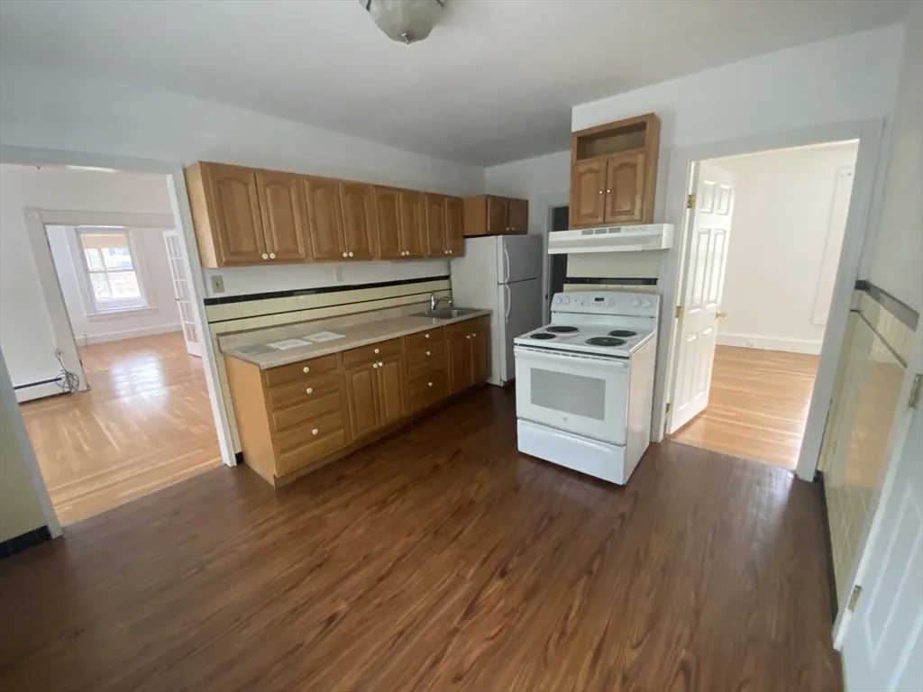 2 bed, 1 bath apartment for rent at 35 Grant St Unit 2, Milford — photo 2 of 20