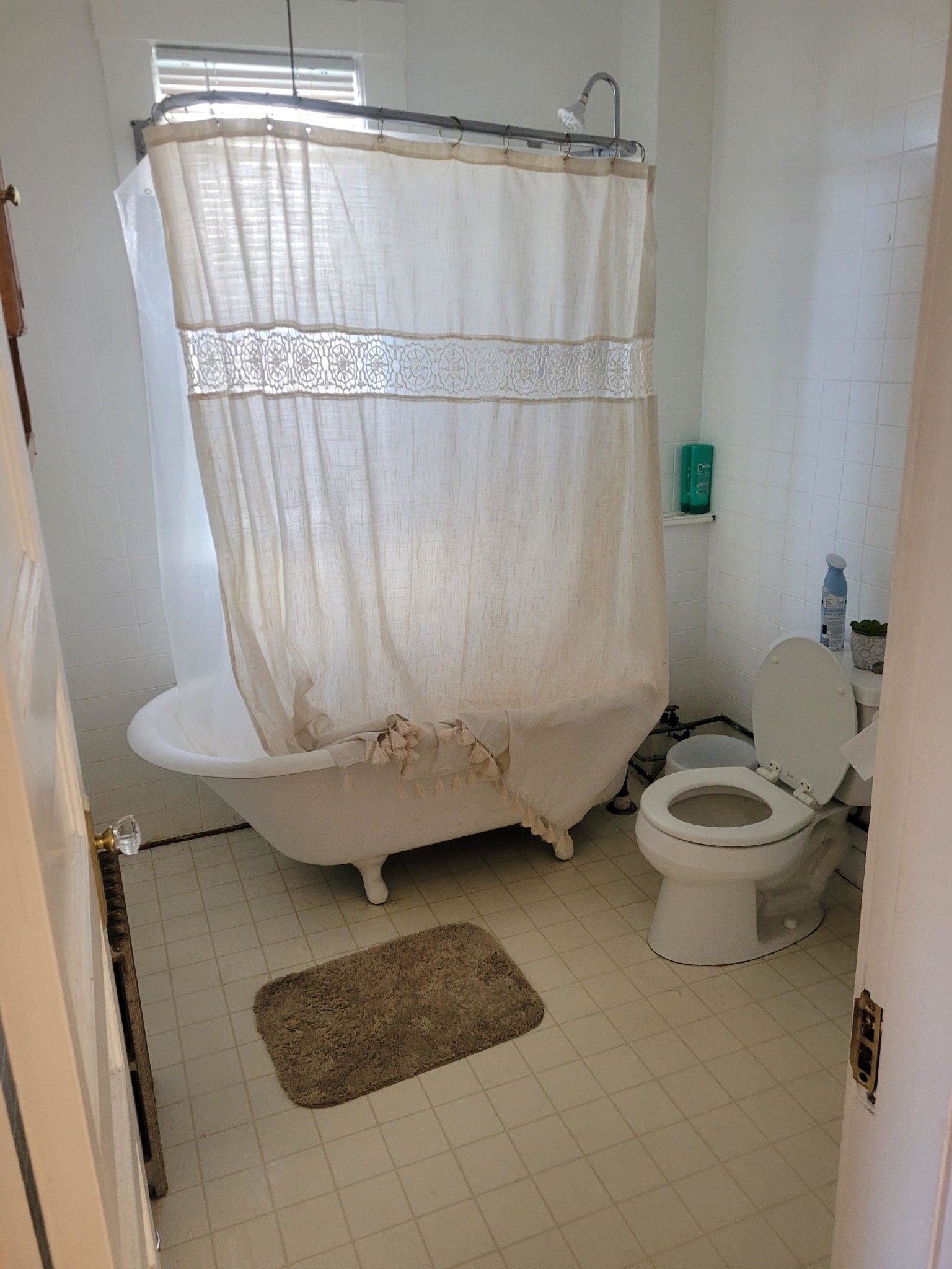 3 bed, 1 bath apartment for rent at 35 Hancock St Unit 3, Spring Hill — photo 2 of 14