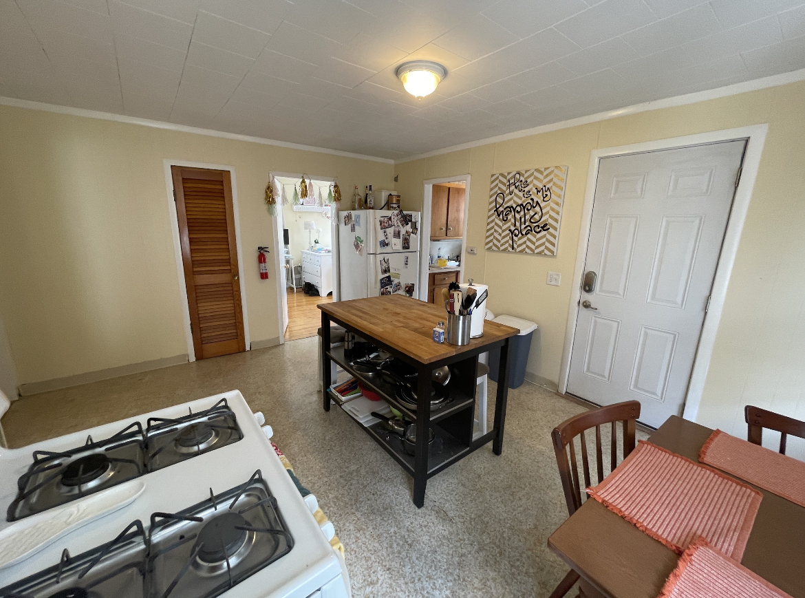 3 bed, 1 bath apartment for rent at 35 Hancock St Unit 3A, Spring Hill — photo 3 of 40