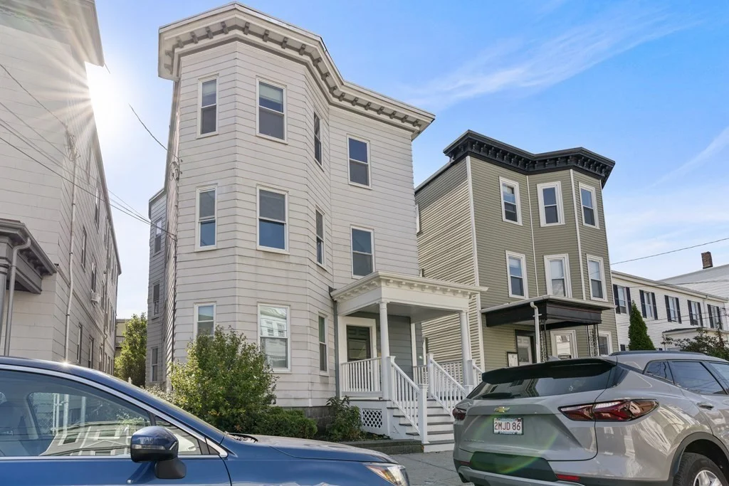 3 bed, 1 bath apartment for rent at 35 Harbor View St Unit 2, Dorchester