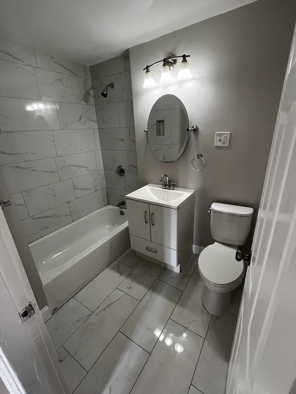 3 bed, 1 bath apartment for rent at 35 Harold St Unit 2, Roxbury — photo 5 of 8
