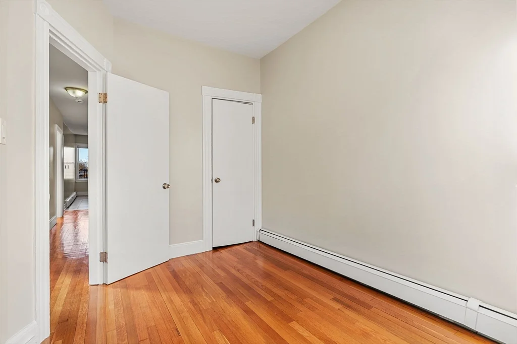 4 bed, 1 bath apartment for rent at 35 Harold St Unit 3, Roxbury — photo 8 of 10
