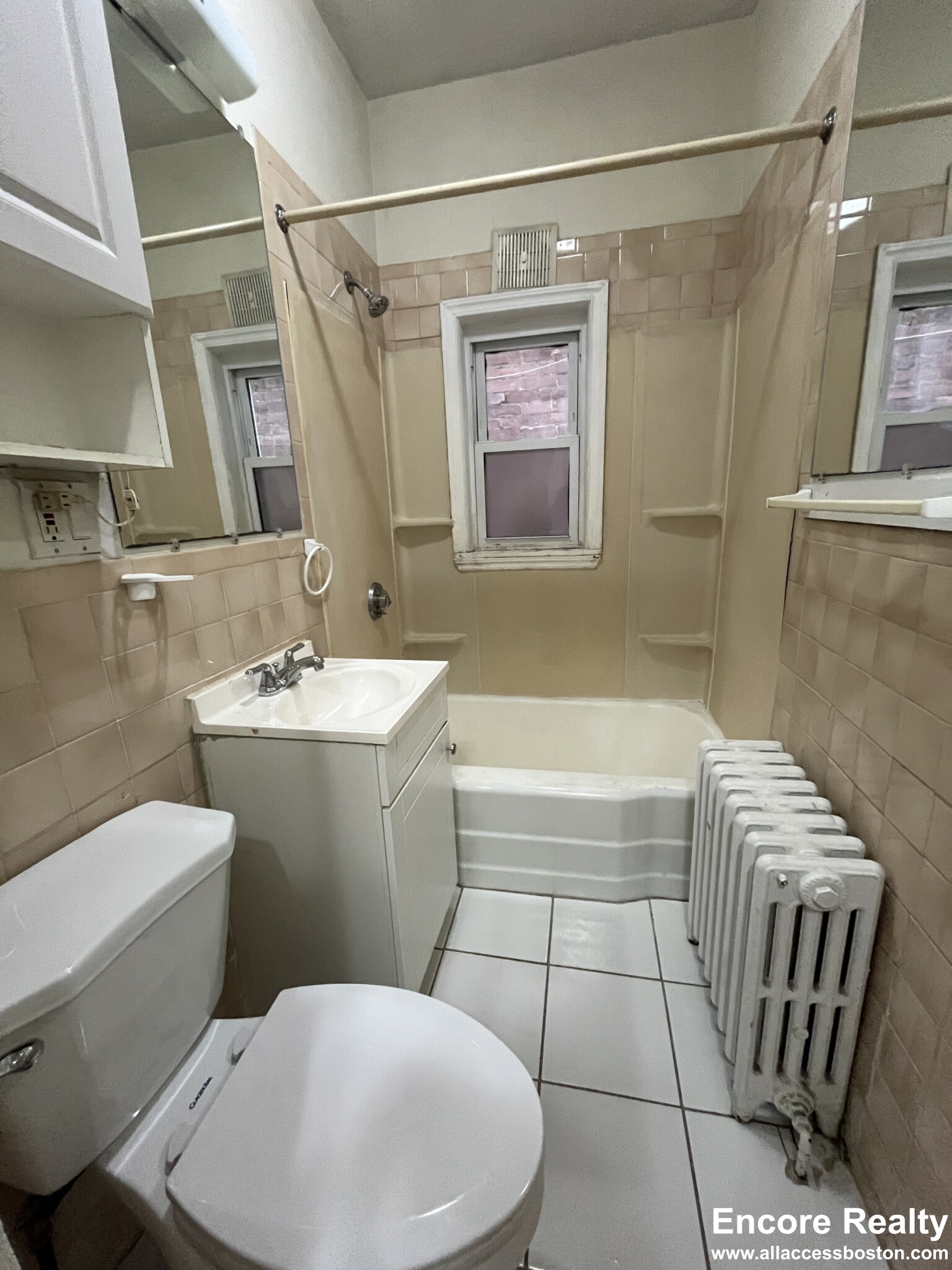 1 bed, 1 bath apartment for rent at 35 Harvard Sq Unit 1, Brookline Village — photo 4 of 10