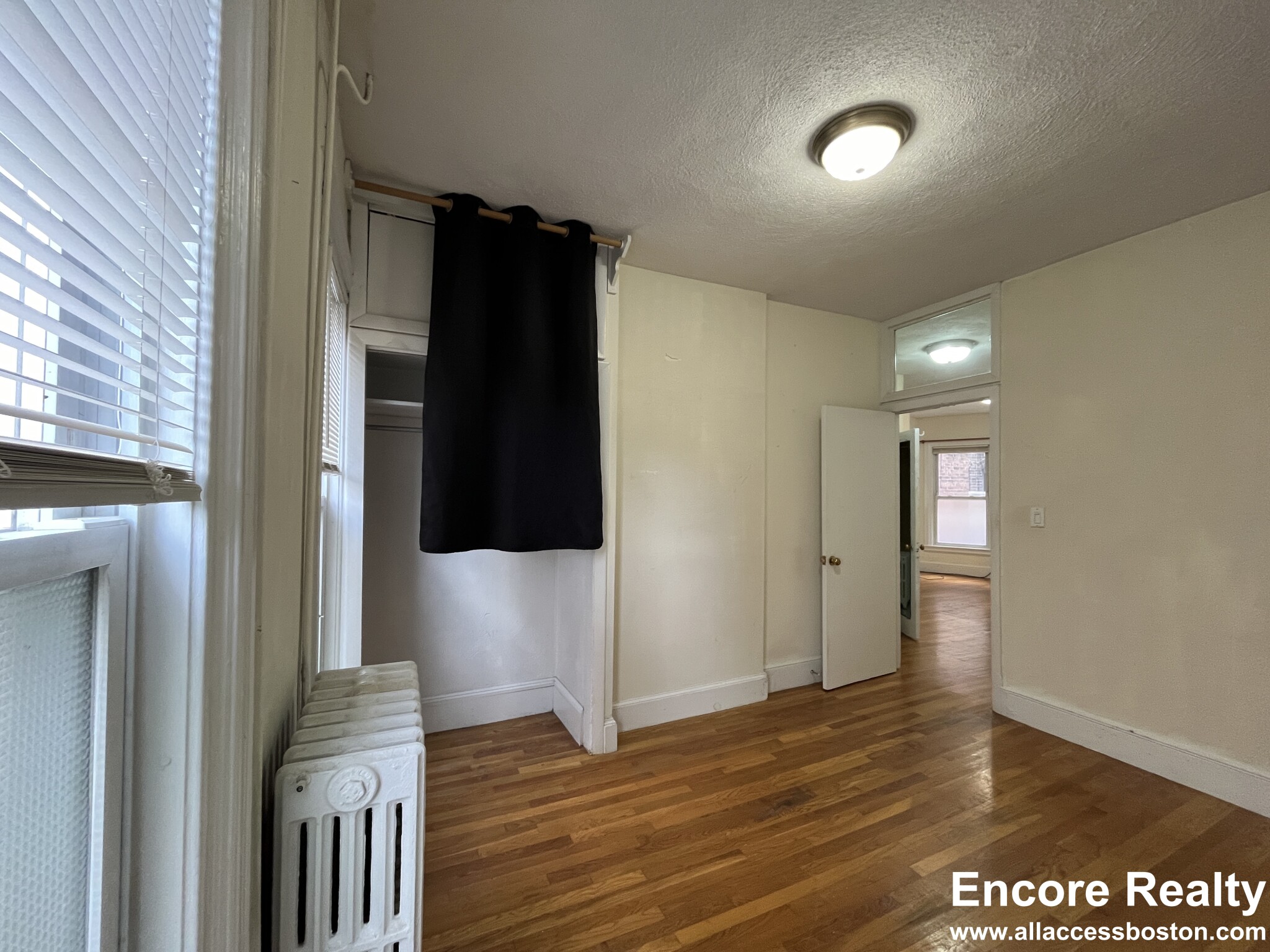 1 bed, 1 bath apartment for rent at 35 Harvard Sq Unit 1, Brookline Village — photo 9 of 10