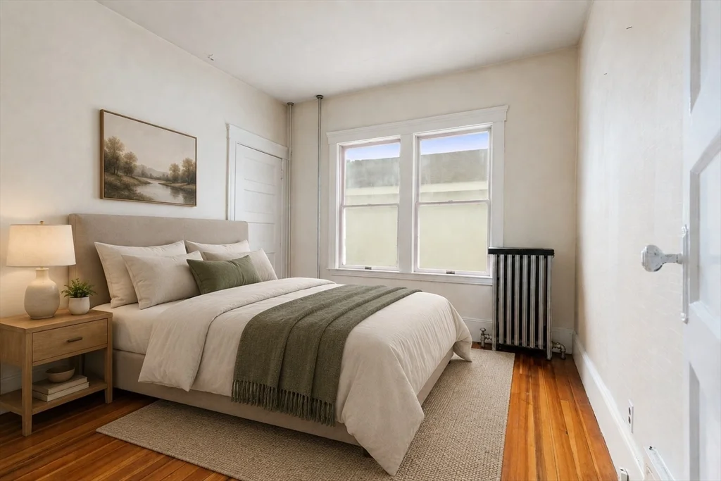 4 bed, 1 bath apartment for rent at 35 Heron St Unit 1, West Roxbury — photo 3 of 10
