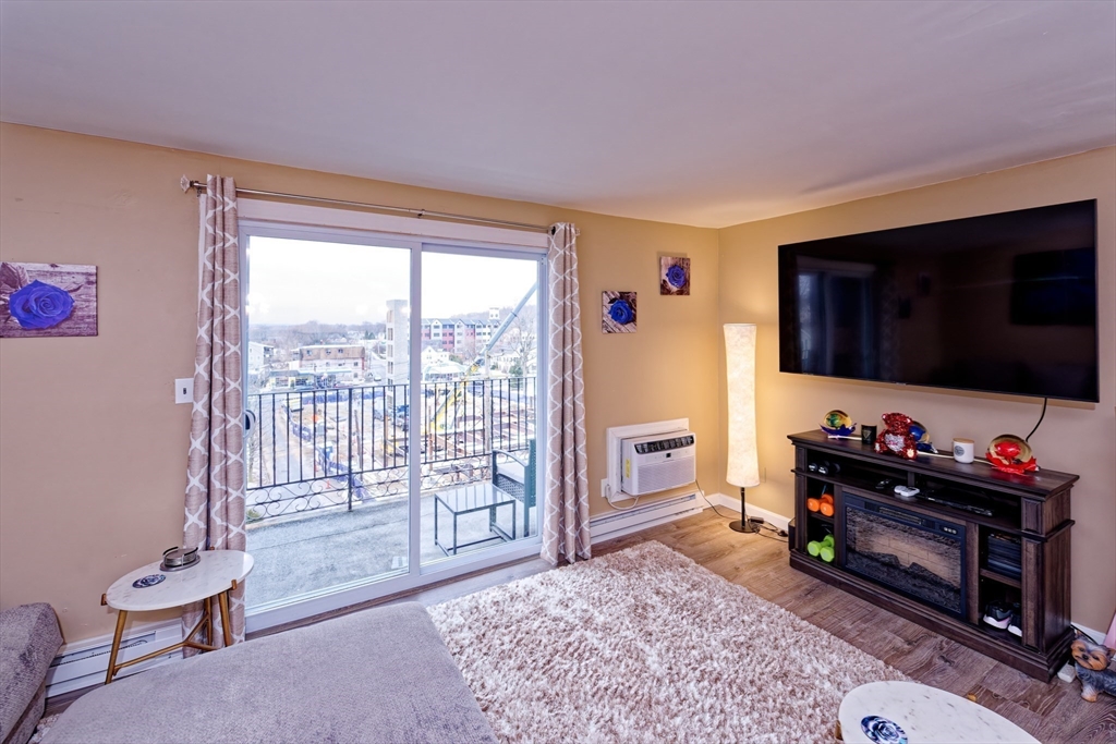 1 bed, 1 bath apartment for rent at 35 High St Unit 16, Marlborough — photo 8 of 19