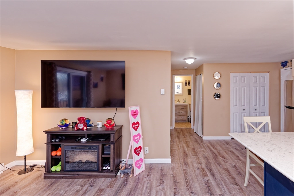 1 bed, 1 bath apartment for rent at 35 High St Unit 16, Marlborough — photo 9 of 19