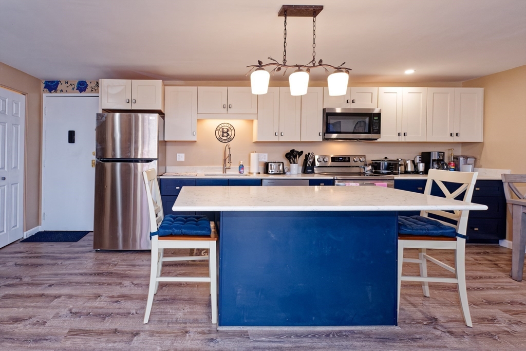 1 bed, 1 bath apartment for rent at 35 High St Unit 16, Marlborough — photo 1 of 19