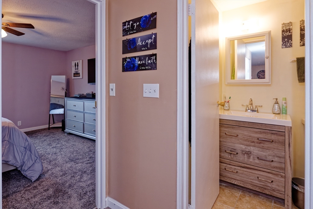 1 bed, 1 bath apartment for rent at 35 High St Unit 16, Marlborough — photo 15 of 19