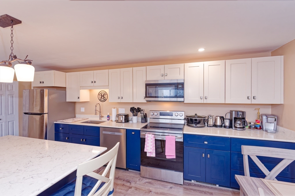 1 bed, 1 bath apartment for rent at 35 High St Unit 16, Marlborough — photo 3 of 19