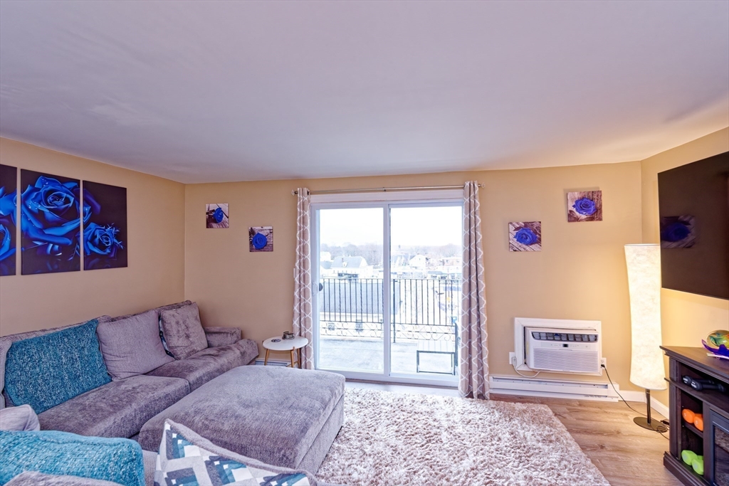 1 bed, 1 bath apartment for rent at 35 High St Unit 16, Marlborough — photo 5 of 19