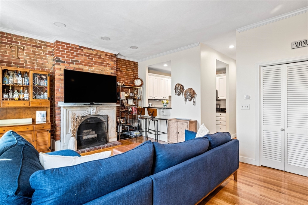 2 bed, 1 bath apartment for rent at 35 High St Unit 2, Charlestown — photo 4 of 9
