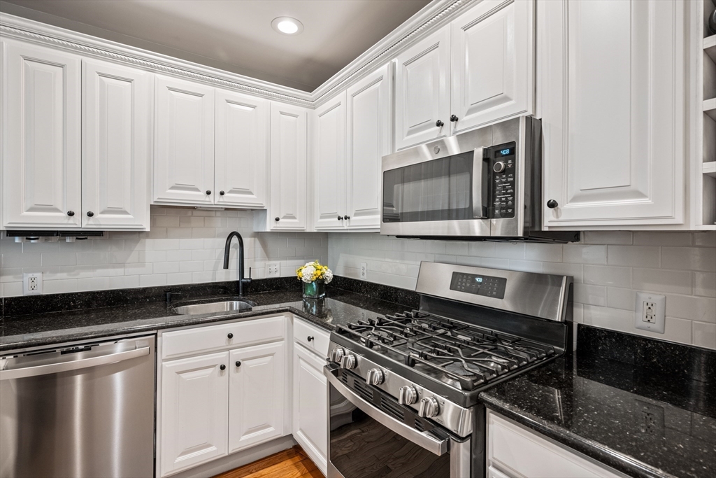 2 bed, 1 bath apartment for rent at 35 High St Unit 2, Charlestown — photo 6 of 9