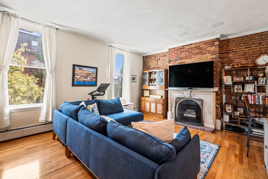 2 bed, 1 bath apartment for rent at 35 High St Unit 2, Charlestown