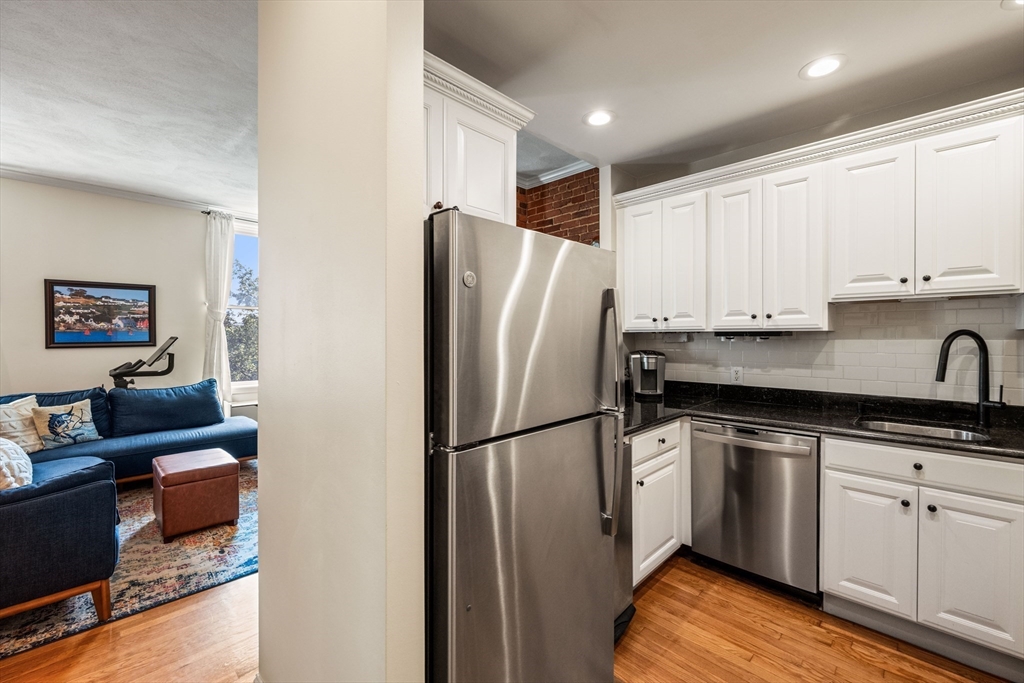 2 bed, 1 bath apartment for rent at 35 High St Unit 2, Charlestown — photo 5 of 9