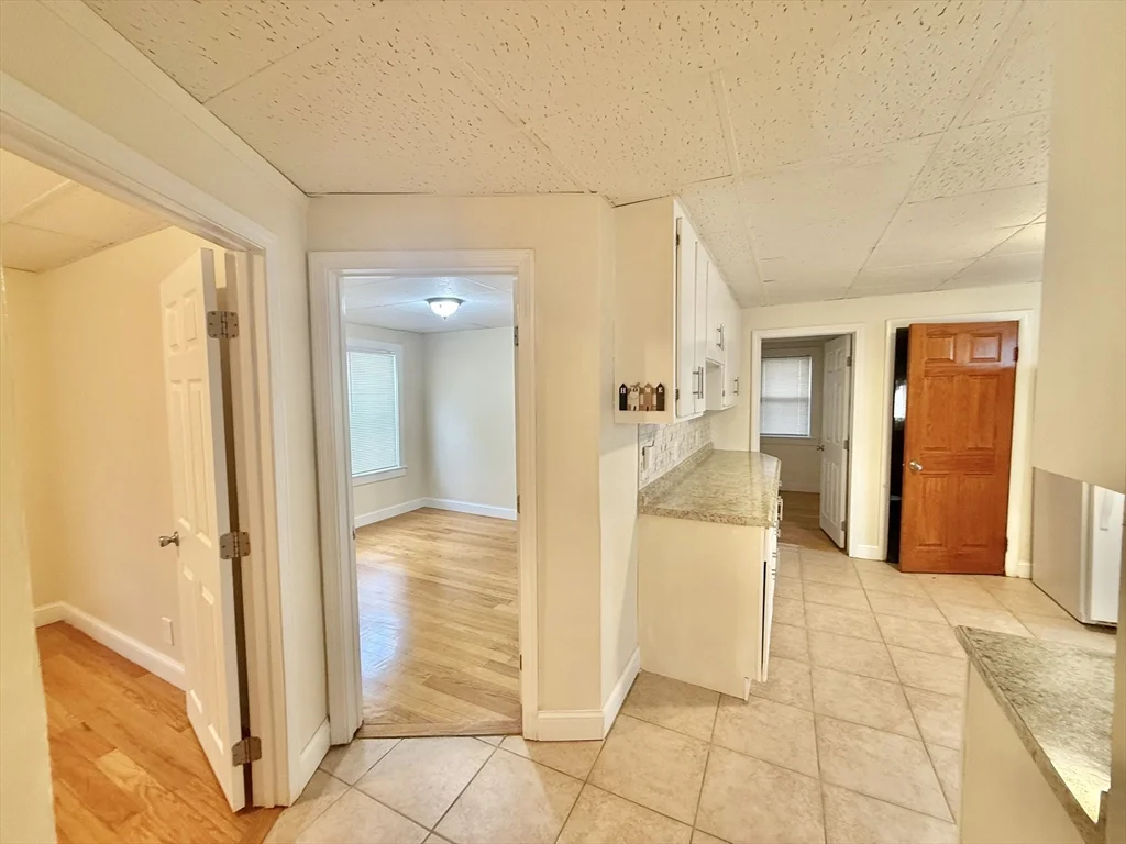 3 bed, 1 bath apartment for rent at 35 Highland Ave Unit 1, Everett — photo 6 of 22