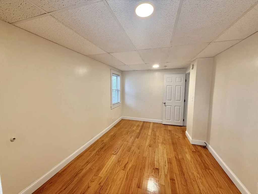 3 bed, 1 bath apartment for rent at 35 Highland Ave Unit 1, Everett — photo 20 of 22