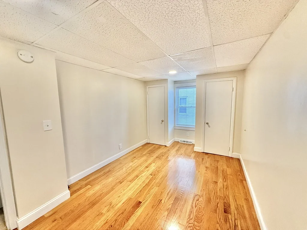 3 bed, 1 bath apartment for rent at 35 Highland Ave Unit 1, Everett — photo 18 of 22