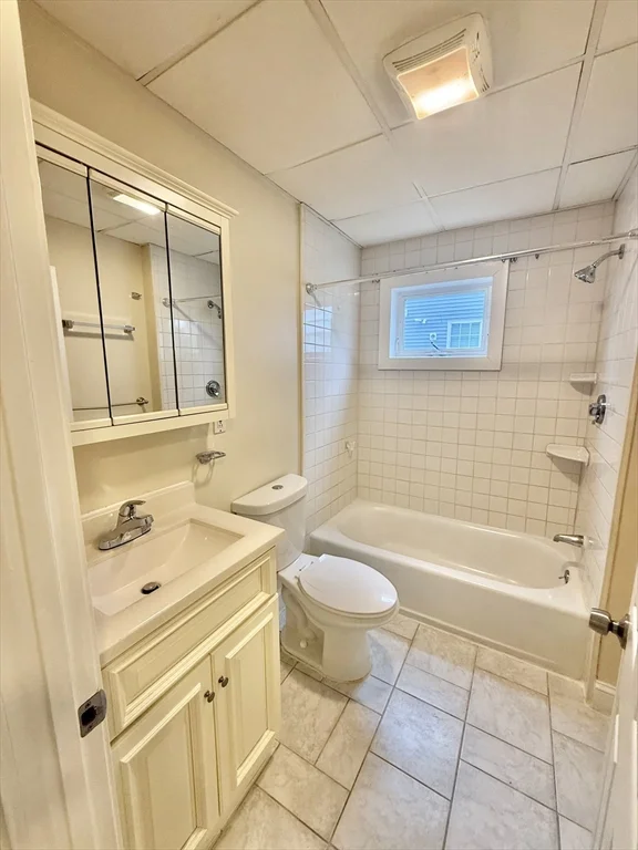 3 bed, 1 bath apartment for rent at 35 Highland Ave Unit 1, Everett — photo 22 of 22