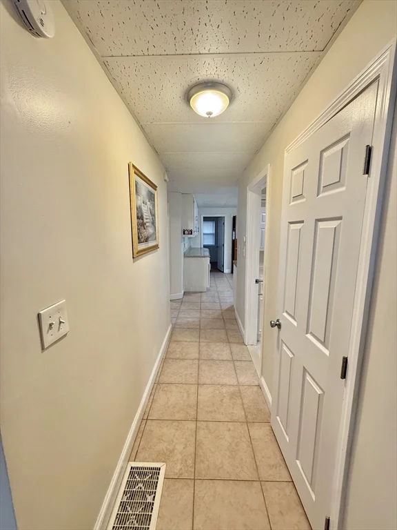 3 bed, 1 bath apartment for rent at 35 Highland Ave Unit 1, Everett — photo 5 of 22