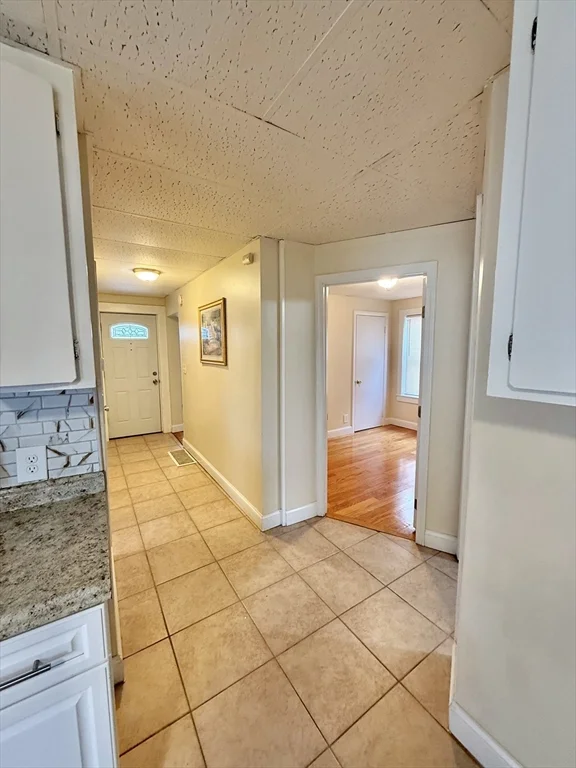 3 bed, 1 bath apartment for rent at 35 Highland Ave Unit 1, Everett — photo 7 of 22