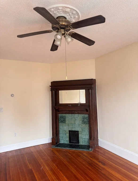 4 bed, 2 bath apartment for rent at 35 Hollander St Unit 2, Roxbury — photo 3 of 17