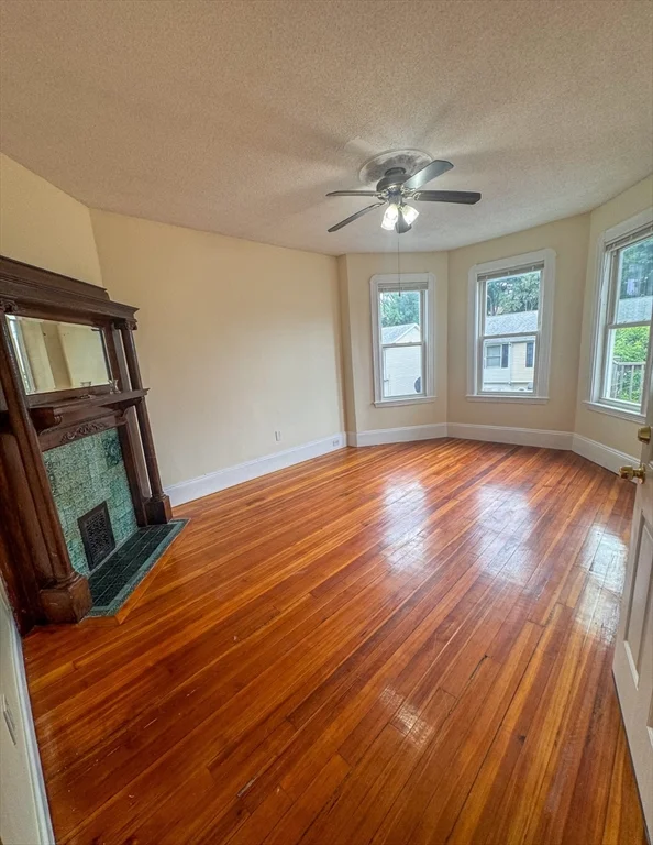 4 bed, 2 bath apartment for rent at 35 Hollander St Unit 2, Roxbury — photo 2 of 17