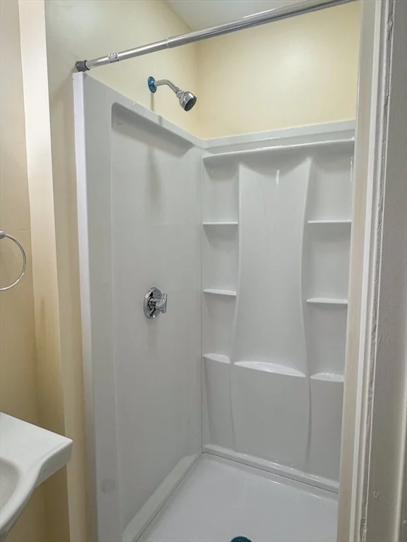 4 bed, 2 bath apartment for rent at 35 Hollander St Unit 2, Roxbury — photo 14 of 17