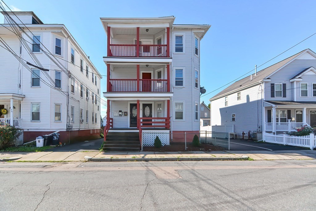 2 bed, 1 bath apartment for rent at 35 Holman St Unit 1, Attleboro — photo 1 of 5