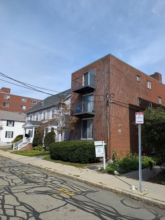 1 bed, 1 bath apartment for rent at 35 Homer Ave Unit 7, West Cambridge — photo 1 of 15