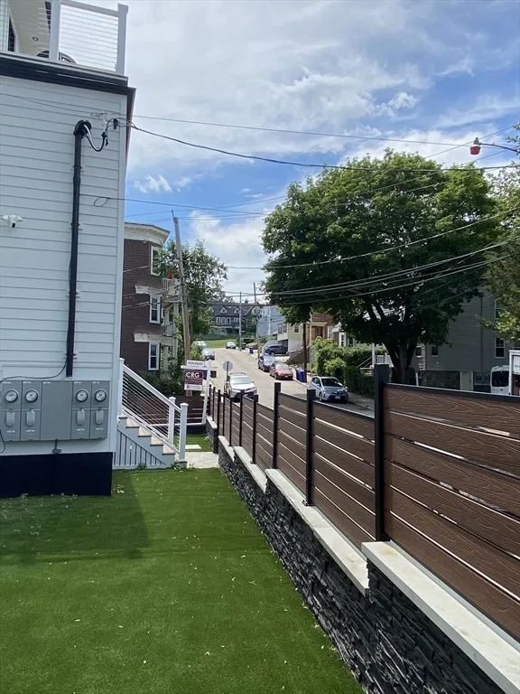 3 bed, 3 bath apartment for rent at 35 Hunnewell Ave Unit 3, Oak Square — photo 11 of 11