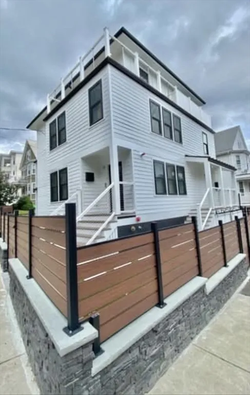 3 bed, 3 bath apartment for rent at 35 Hunnewell Ave Unit 3, Oak Square