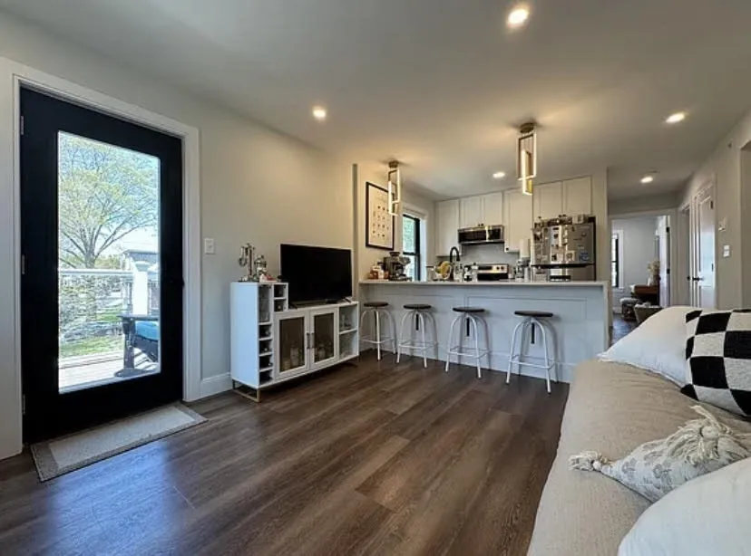 3 bed, 3 bath apartment for rent at 35 Hunnewell Ave Unit 3, Oak Square — photo 6 of 11
