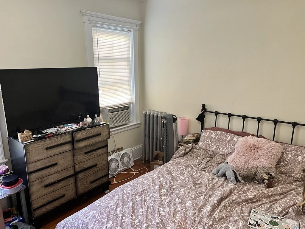3 bed, 1 bath apartment for rent at 35 Iffley Rd Unit 3, Jamaica Plain — photo 11 of 12