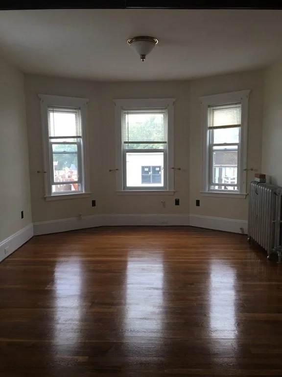 3 bed, 1 bath apartment for rent at 35 Iffley Rd Unit 3, Jamaica Plain — photo 6 of 12